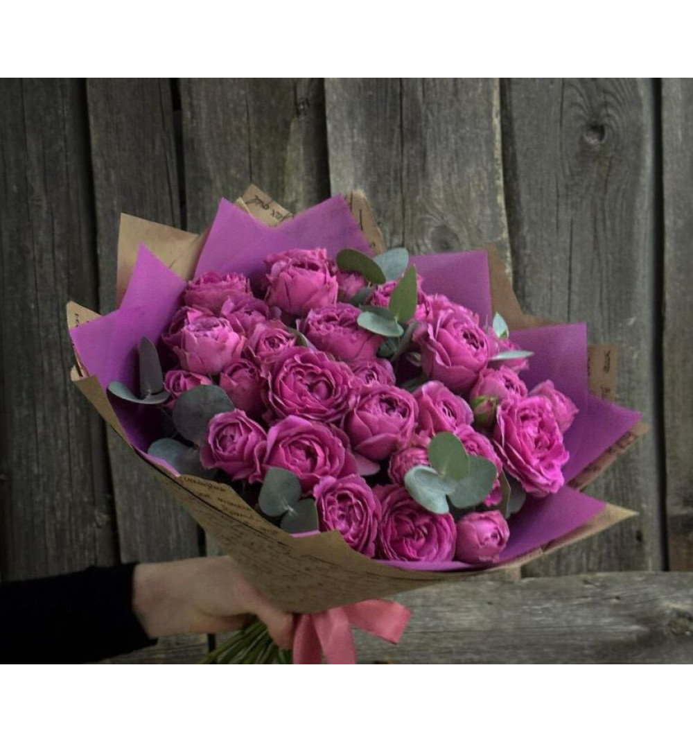 Mono-bouquet of peony spray roses Misty Bubbles