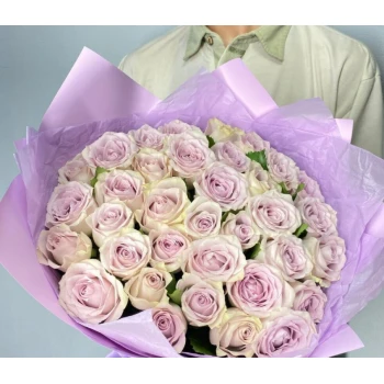 Bouquet of 35 lilac roses